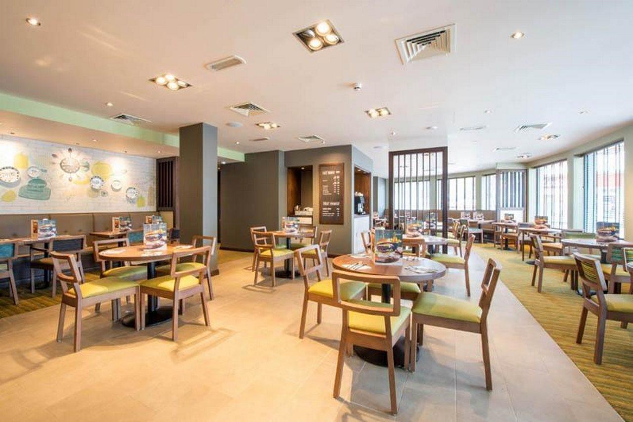 Premier Inn Leek Town Centre Luaran gambar